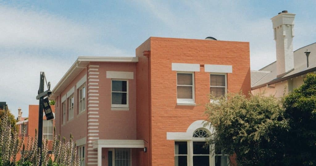 Read more about the article Energy Efficiency and Window Screens: Saving Money on Bills